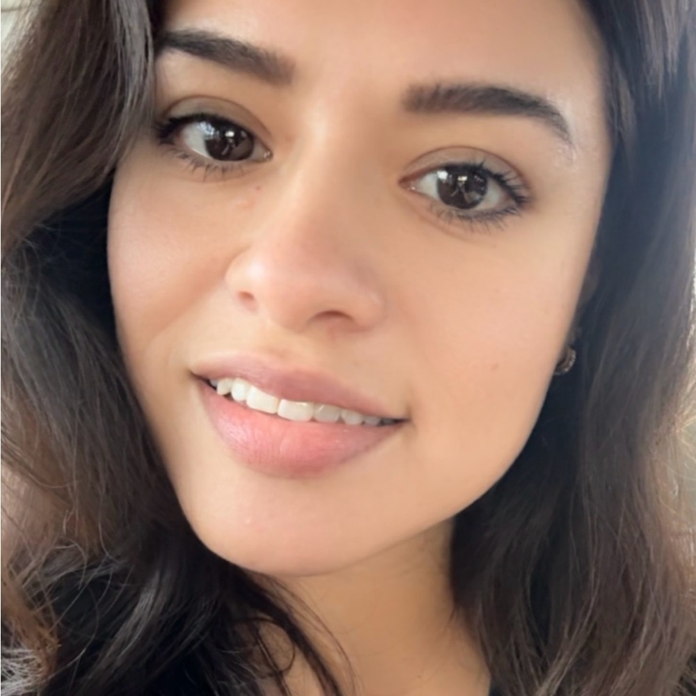 Meet your Posher, Perla